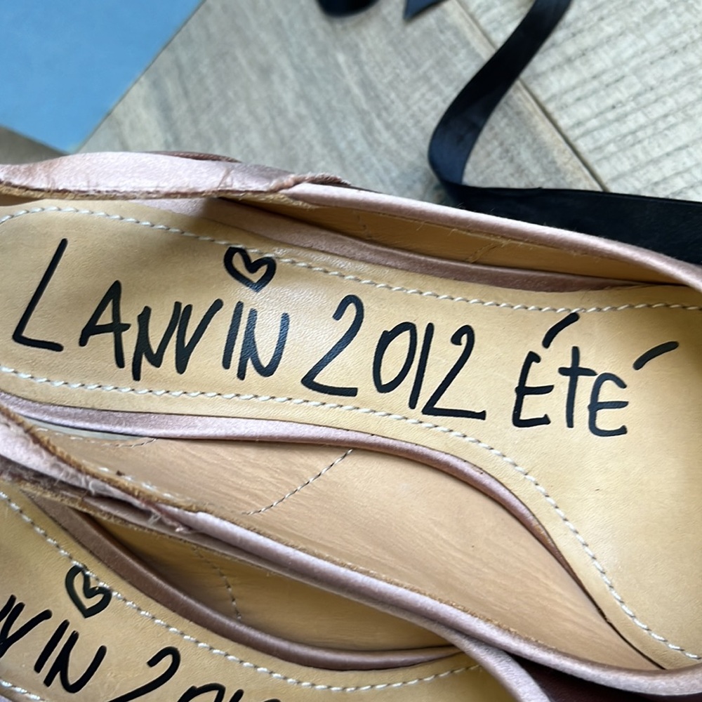 Lanvin Paris Bow Pumps ⭐️ - Picture 7 of 12